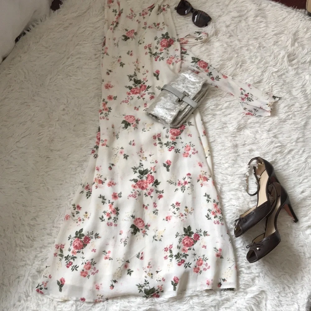 Classic style Ann Taylor. Very good condition.‎